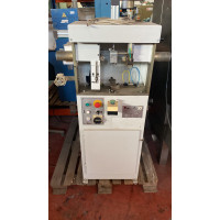 Sabal8001 machine for putting tape on plants